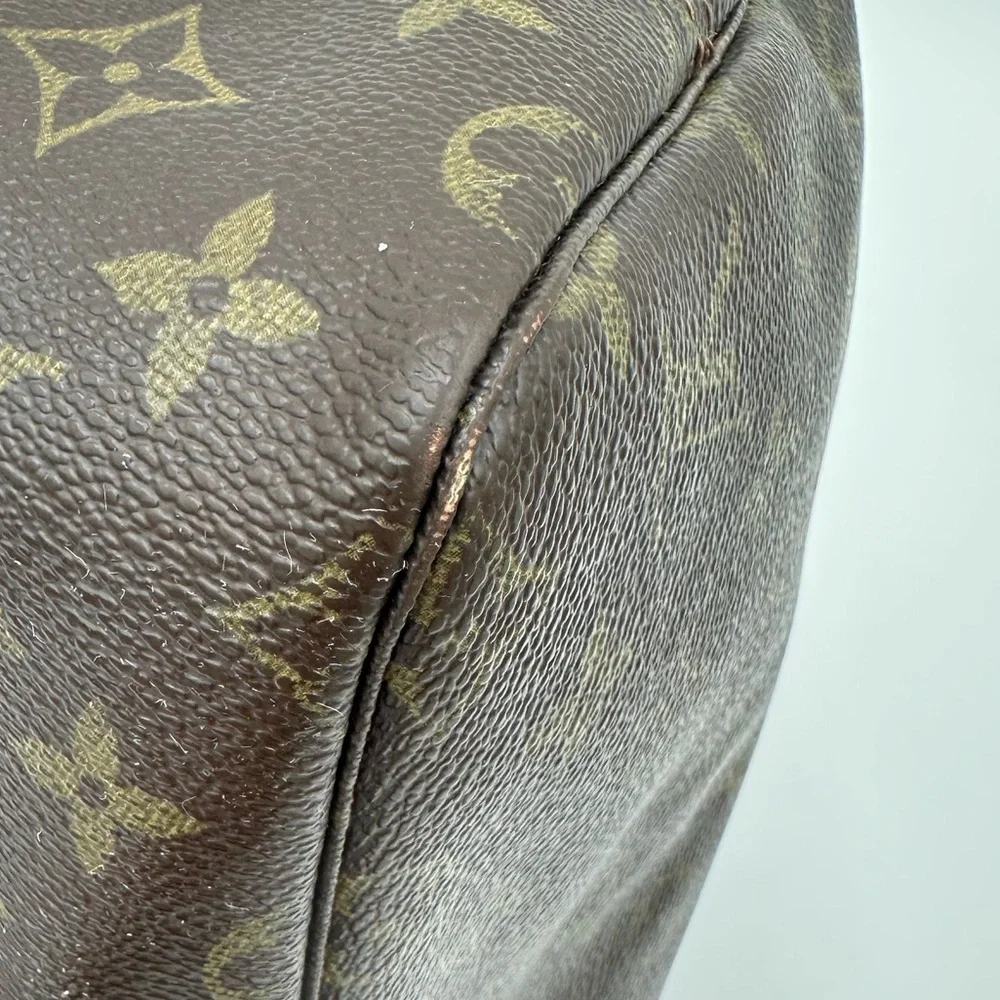 Vintage 1980s  Louis Vuitton Monogram Trousse Toilette 28 Pouch